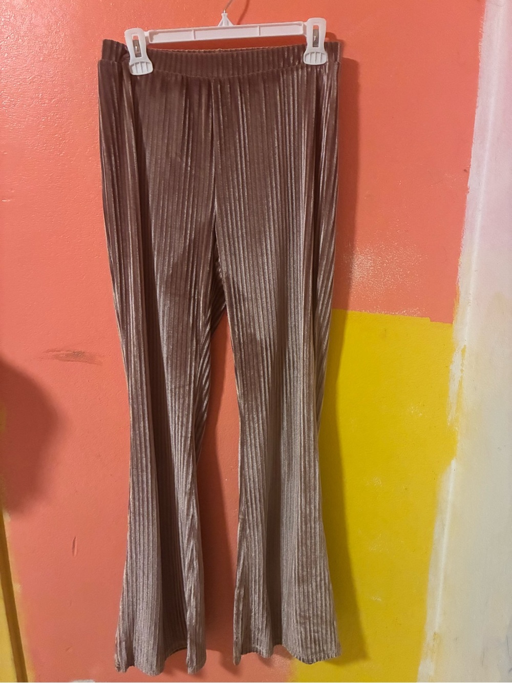 Womens Ribbed Velvet Flare Pants - Taupe